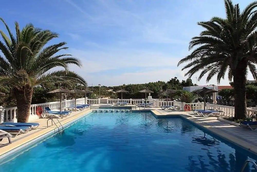 Hotel Lago Playa I Es Pujols Exterior photo